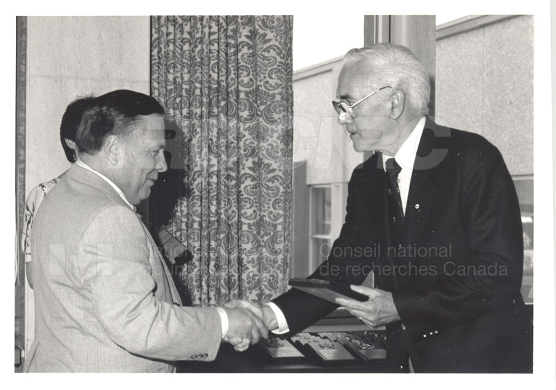 25 Year Service Plaque Presentations May 1985 025