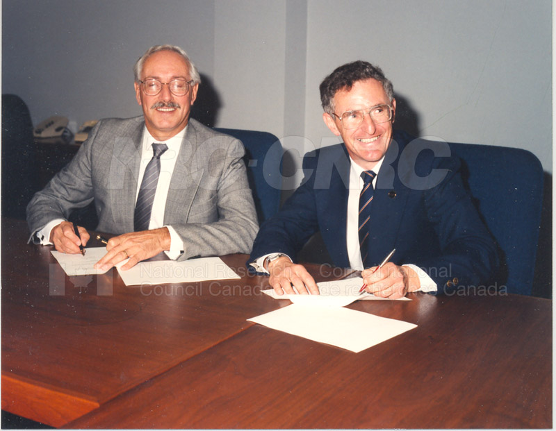 The MOU between the NRC and the Association of Provincial Research Organizations November 23 1992 003