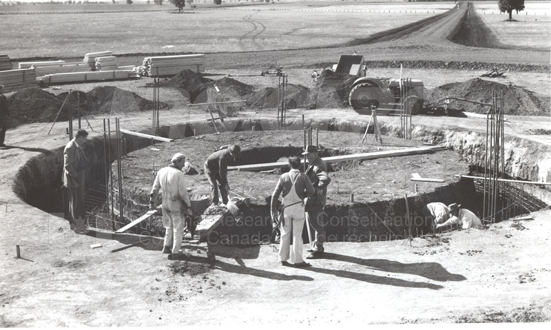 Radio Telescope at Parkes N.S.W. 1960 Commomwealth Scientific and Industrial Research Organization 1959-1960 003