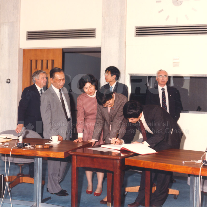 State Science and Technology Commission from China 25 April, 1985 007