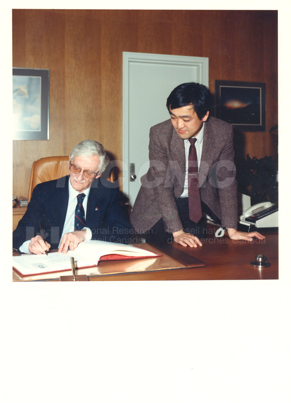 Dr. Sakamura - MITI Japan 1986 005