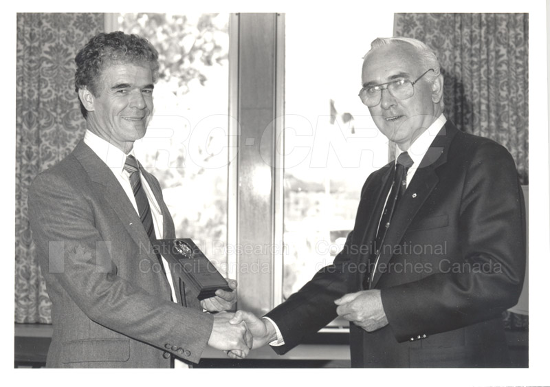 25 Year Service Plaque Presentations May 1985 002