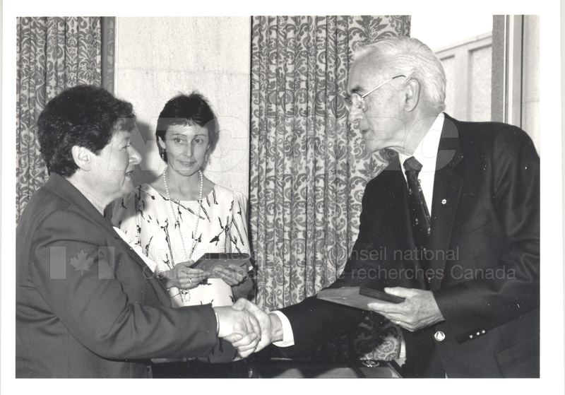 25 Year Service Plaque Presentations May 1985 023