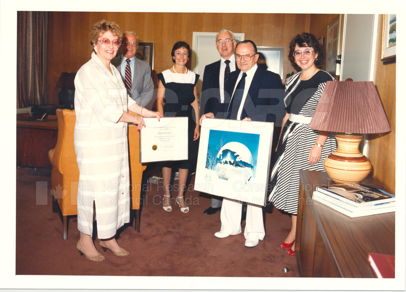 Prix pour les 40 ans de services à M. Clement St. Jacques, 19 juillet 1985 003
