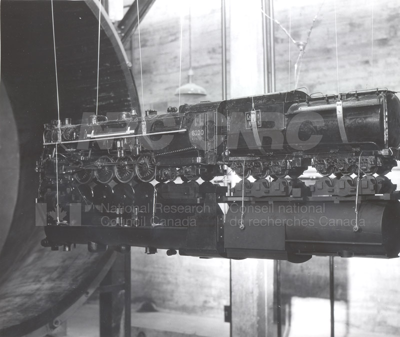 Aerodynamics Section Streamling Locomotives for CNR 1931 006