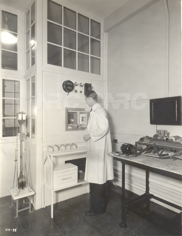 Biology and Agriculture- Bread Lab- Baking Bread (KK-88) c.1933
