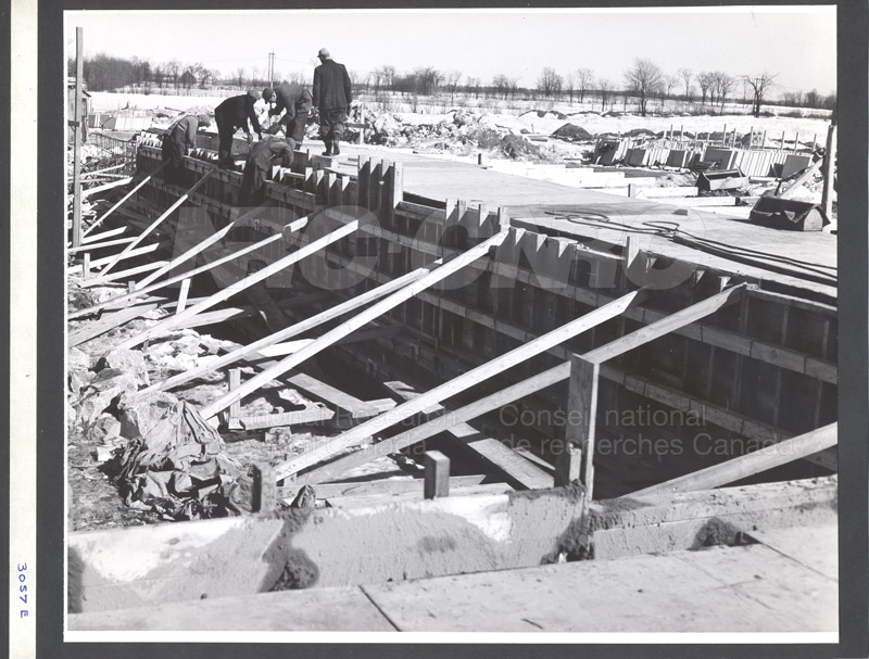 Construction de M-50 6 février 1952 #3023 008