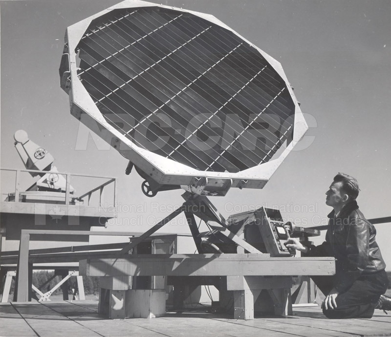 Solar Noise- Radiotelescope Goth Hill Dec. 1947