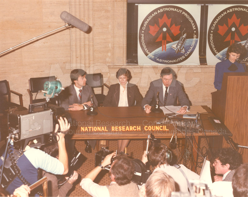 Programme des astronautes canadiens, conférence de presse, décembre 1983 004