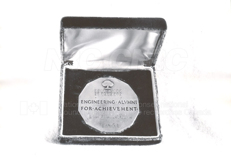 Engineering Alumni Achievement Award U. of T. given to Mr. Parkin 1951 001