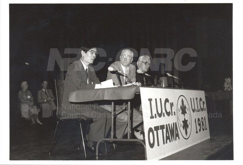 Conférence - Union internationale de "Crustallography" 001