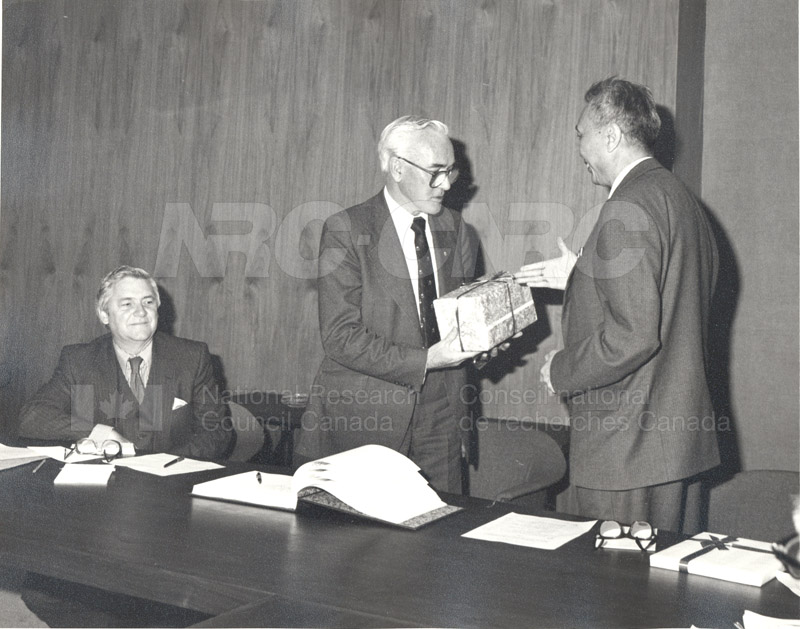 Visite au Canada d'une délégation de l'académie chinoise des sciences 28 avril - 11 mai 1983 008