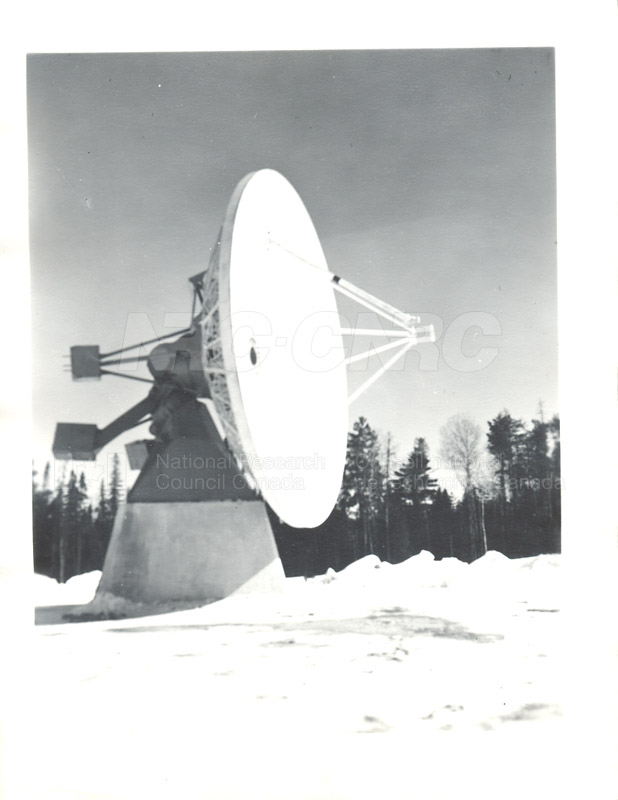 Algonquin Observatory- Assembly of the 33 ft. Radio Telescope c.1964 001