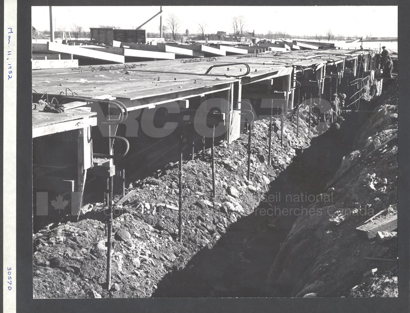 Construction de M-50, 11 mars 1952 #3057 003