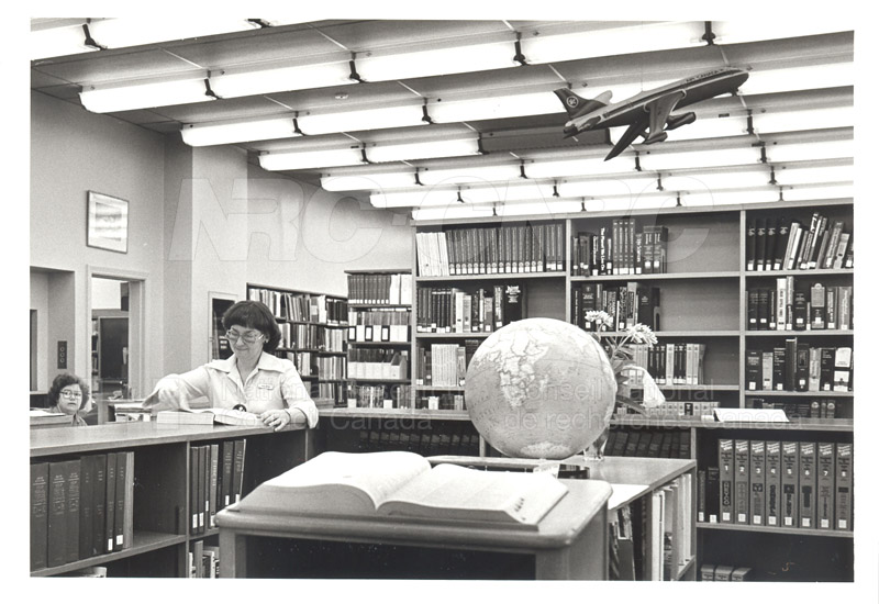 Library- M2 001