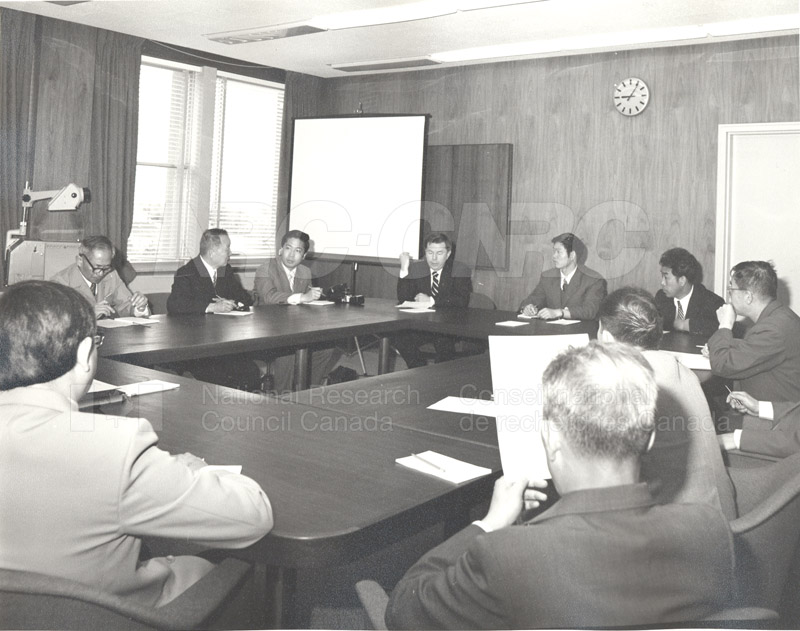 Visite au Canada d'une délégation de l'académie chinoise des sciences 28 avril - 11 mai 1983 003